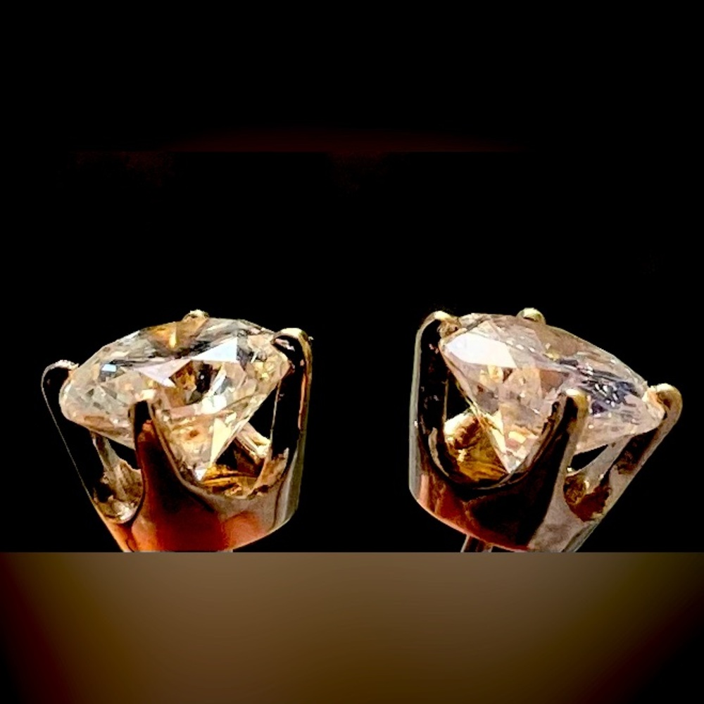1.47 CTW Natural Diamond Studs Visibly Internally Flawless. Nearly colorless.